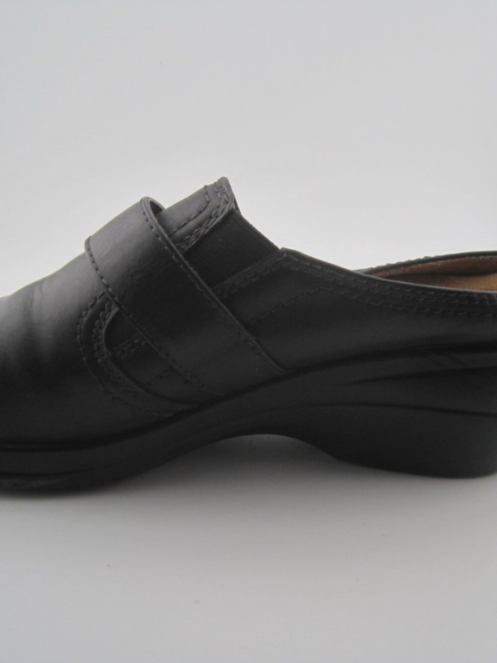 Naturalizer Women's Size 7 Black Leather Slip On Adjustable Strap Linton Clogs - Picture 6 of 10